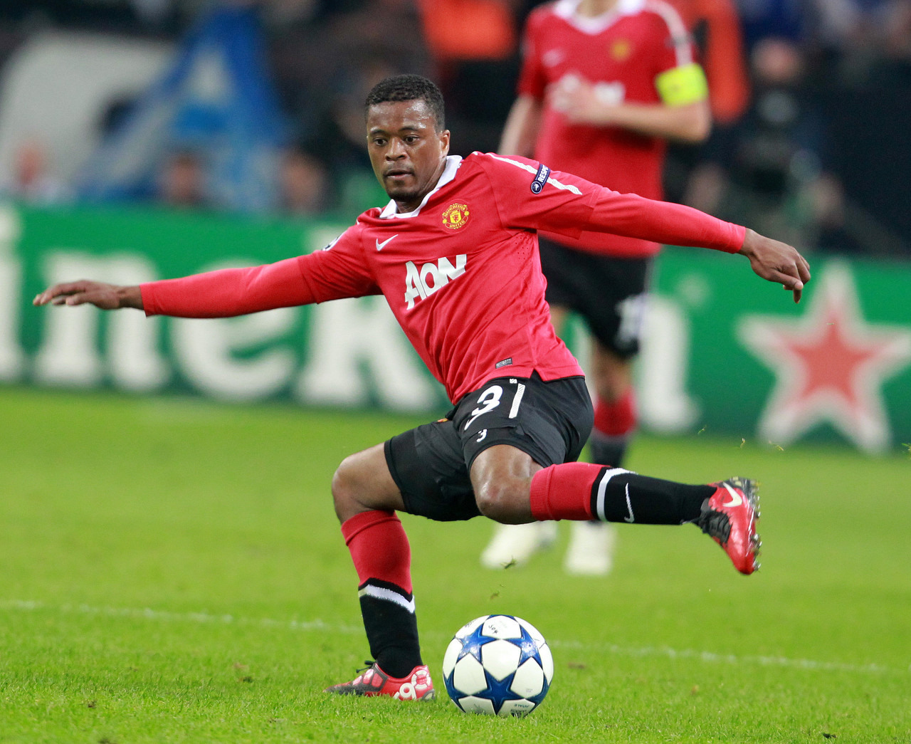 科曼和萨内 科曼和萨内